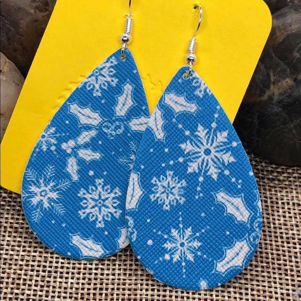 Christmas Winter Teardrop Faux Leather Earrings
